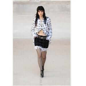 🔥 CHANEL Authentic Tweed Jacket – Runway Piece – Worn Once! 🔥 Orig $9,000 Rare